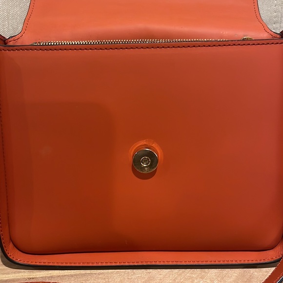 JW Anderson Anchor Logo Leather Box Crossbody Bag - Picture 15 of 17